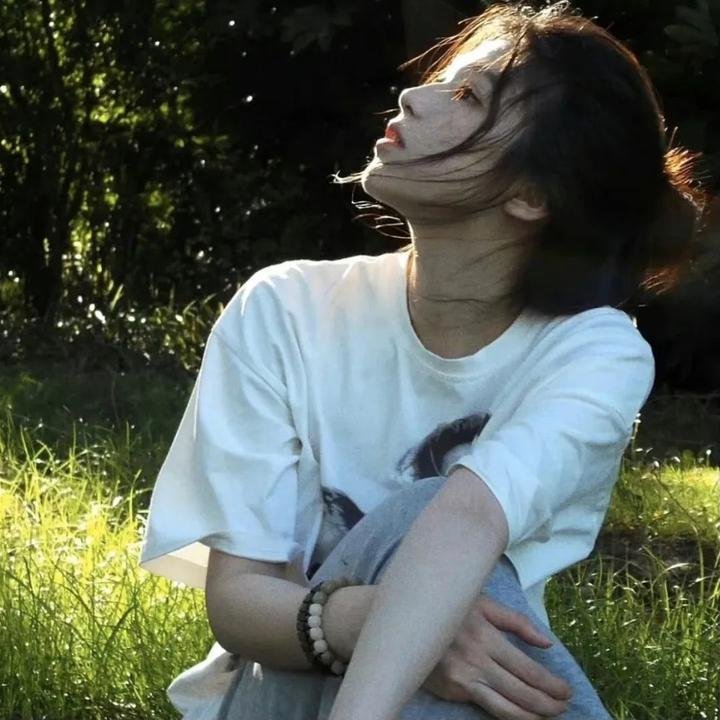 《春日暖阳》封面