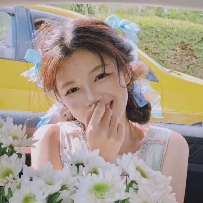 《霹雳娇娃战丧尸》封面