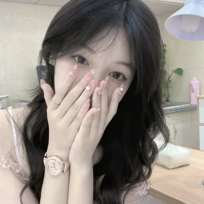 《三女怀春》封面
